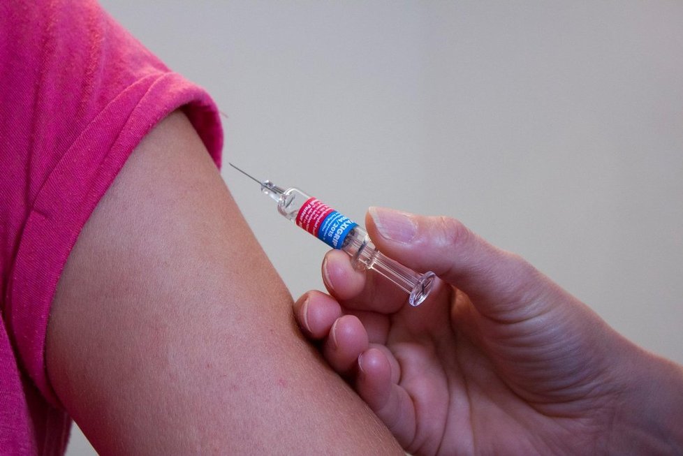 Z odmítání očkování se stal celosvětový problém. (Ilustrační foto)