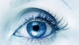 Laserové operace očí podstupují i naši lékaři 