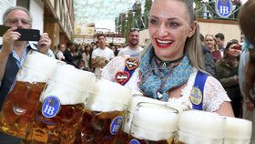 V Mnichově se koná další ročník populárního pivního festivalu Oktoberfest. Očekává se až šest milionů návštěvníků (21. 9. 2019).