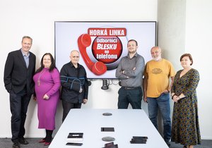 Lékaři radili volajícím s léčbou závislostí i křehkou dětskou psychikou.