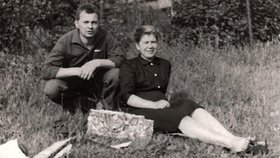 Jiřina Masná 1965 na výletě s manželem