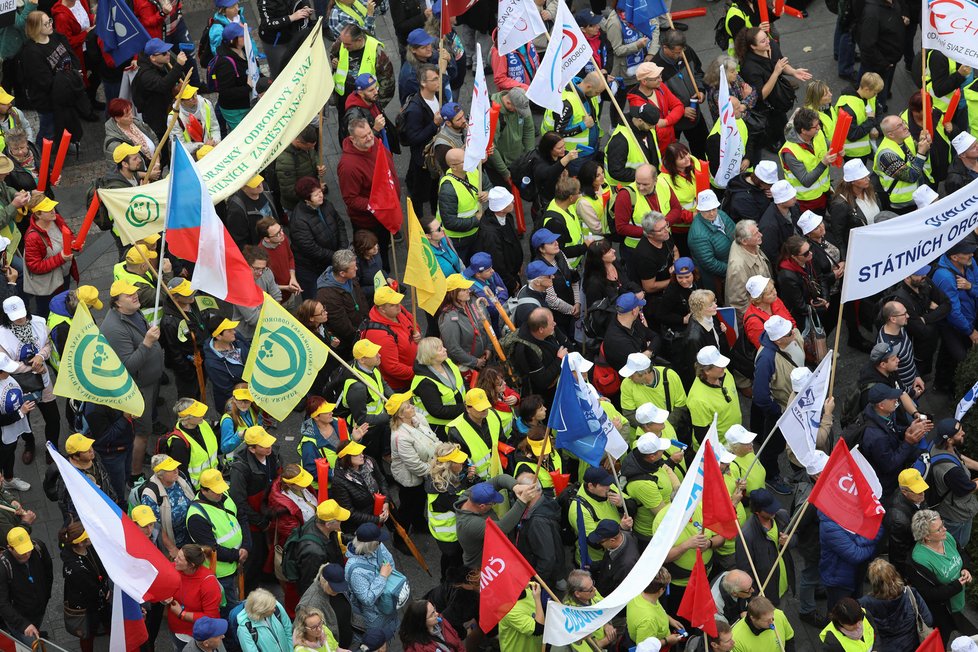 Protest odborářů a jejich příznivců na Václavském náměstí (8.10.2022)