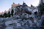 Hotel v Oděse zdemolovaný ruskou raketou (8. 5. 2022).