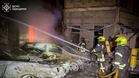 Obytné domy v ukrajinské Oděse po ruských dronových útocích, 9. srpna 2026