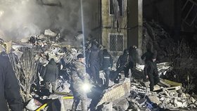 ONLINE: Čtyři mrtví včetně dítěte po ruském útoku na Oděsu. A Petrohradem otřásla exploze
