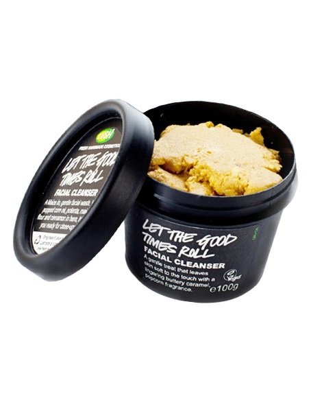 LUSH, čisticí roláda Let the Good Times Roll, 295 Kč, koupíte na www.lush.cz