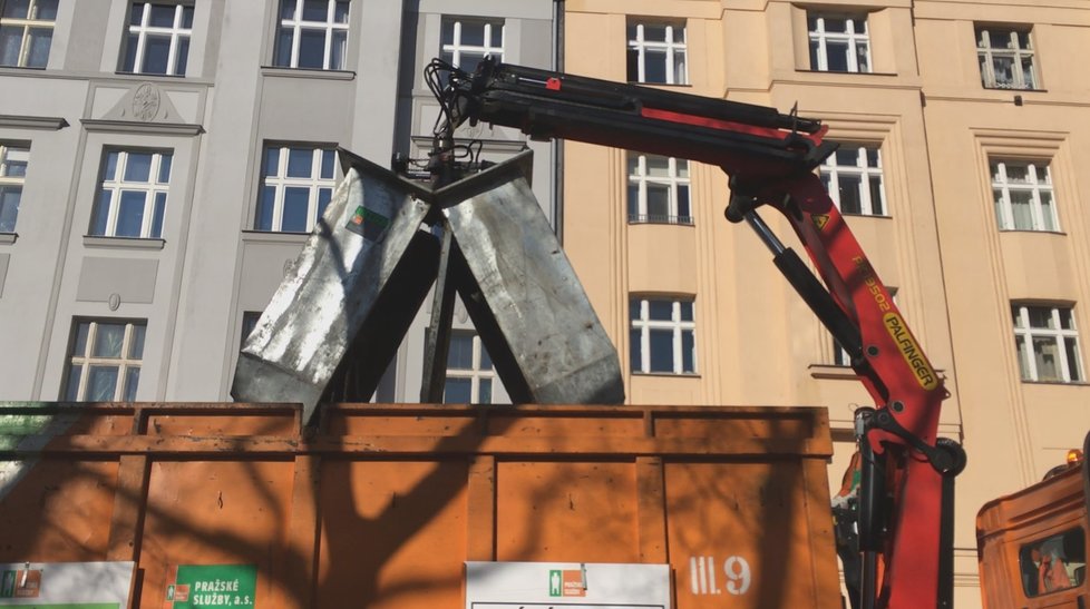 Podzemních kontejnerů je v Praze čím dál víc, mají řadu výhod.