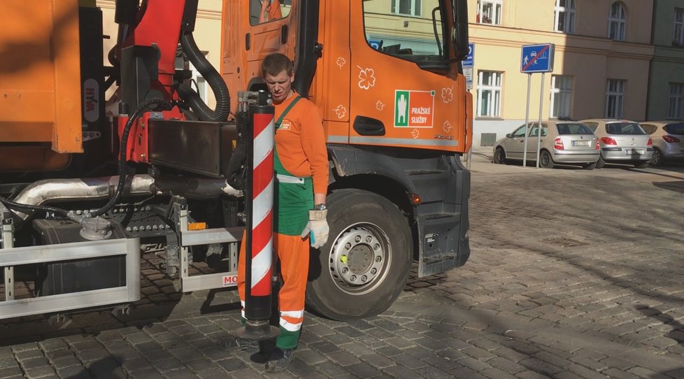 Podzemních kontejnerů je v Praze čím dál víc, mají řadu výhod.