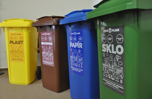 Plzeň uvažuje o zdražení svozu odpadu.