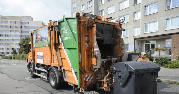 Tuna odpadků na smetišti stojí o 300 korun víc: V Kyjově lidem zdražili svoz o 100 %