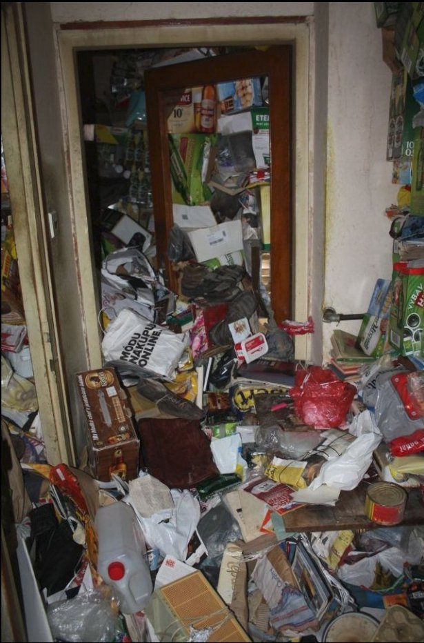 Nájemník (49) v Botanické ulici v Brně zaskládal byt odpadky. Navíc napsal vzkaz, že se mezi nimi ukrývá nálož.