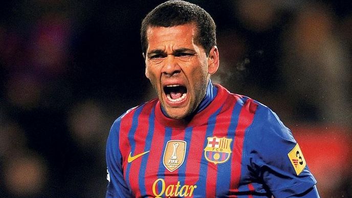 Odpočine si? Dani Alves, hvězdný obránce FCBarcelona a brazilský reprezentant, je nejvytíženějším hráčem v evropských klubech. V klubových soutěžích proběhal za minulou sezonu na trávníku přes 77 hodin