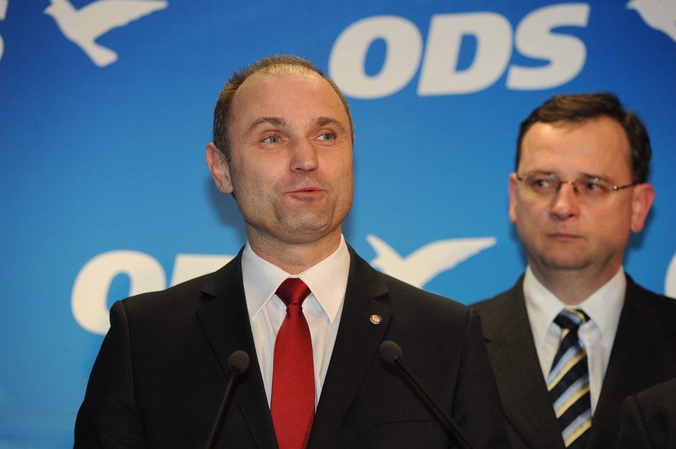 Exministr vnitra Ivan Langer (ODS) a bývalý premiér Petr Nečas