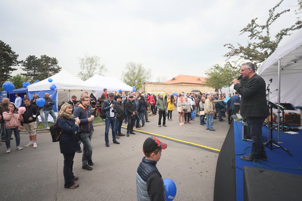 Volební lídr ODS Jan Zahradil na Petříně (1.5.2019)