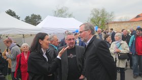 Alexandra Udženija, Jan Zahradil a Petr Fiala během prvomájové akce ODS na Petříně (1.5.2019)