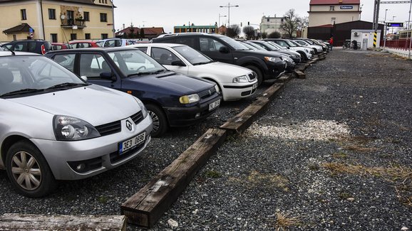 Stáří českých aut dál roste, patří k nejstarším v Evropě