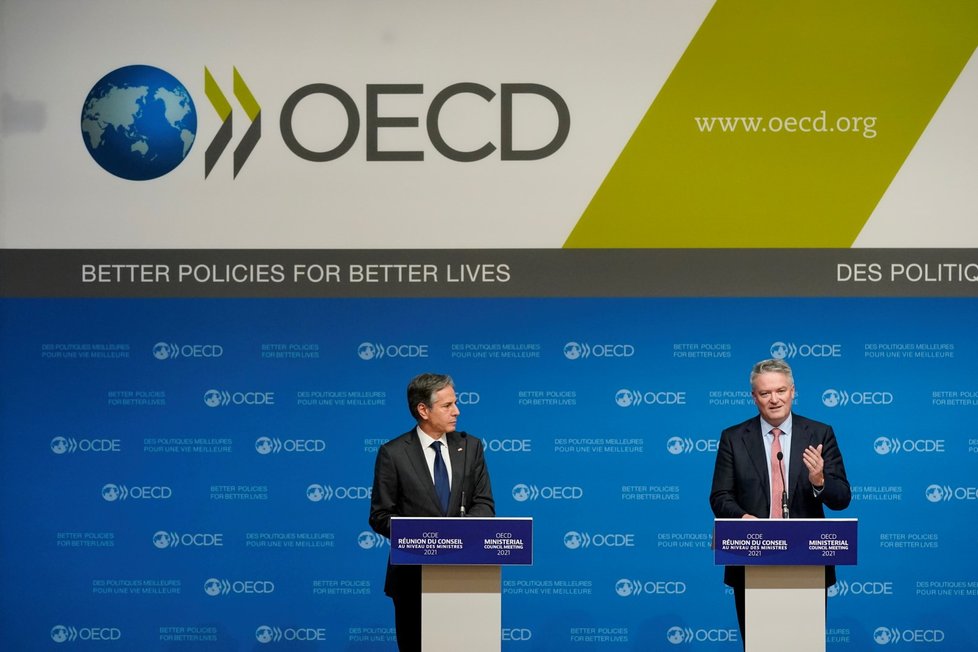 Tisková konference po jednání Organizace pro hospodářskou spolupráci a rozvoj (OECD) (říjen 2021)