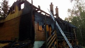Děsivá tragédie: Rodina uhořela při požáru chaty.