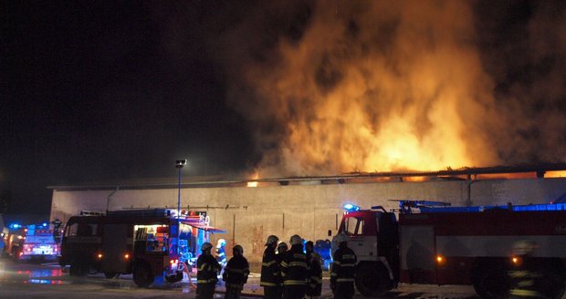 V Ohnišťanech na Hradecku shořel sklad sena, škoda milion korun.