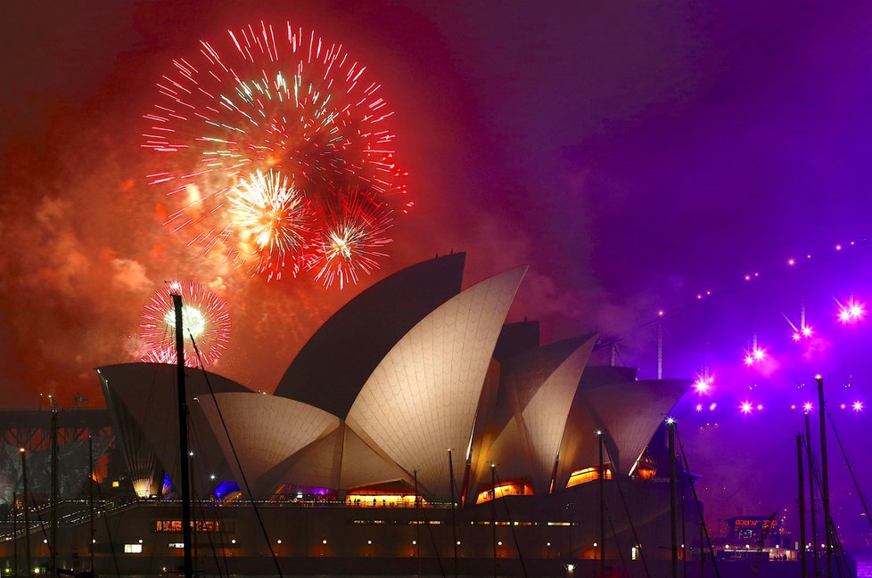 Velkolepý novoroční ohňostroj v australském Sydney