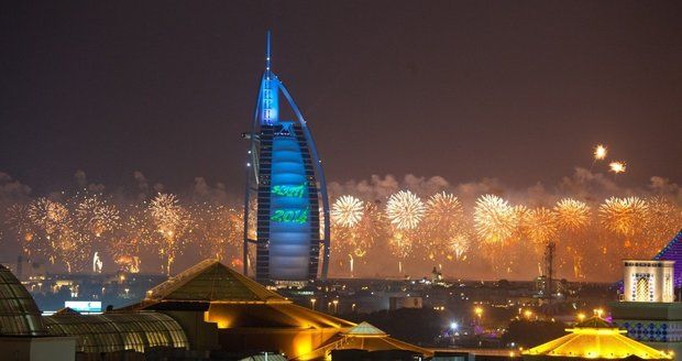 Novoroční ohňostorj v Dubaji se zapsal do Guinnessovy knihy rekordů jakožto největší v dějinách.