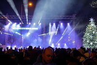 Obří zklamání ve Frýdlantě nad Ostravicí: Místo novoroční show dvě minuty diskotéky!