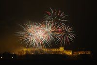 Praha odpálí novoroční ohňostroj. Odkud budete mít nejlepší výhled?