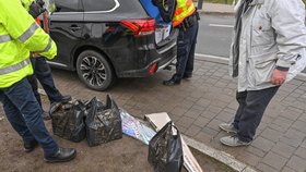 Braniborští celníci u polských hranic kontrolují pyrotechniku.