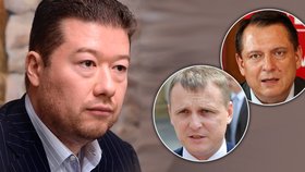 Okamura má spasit Jiřího Paroubka a Víta Bártu