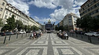 Chorvati dělali byznys, Srbové je vydírali. Jak vypadalo centrum Prahy v devadesátkách Chorvati dělali byznys, Srbové je vydírali. Jak vypadalo centrum Prahy v devadesátkách