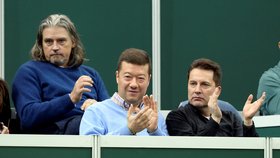 Únorový zápas Fed Cupu sledovali nedaleko od sebe šéf SPD Tomio Okamura a miliardář David Beran.