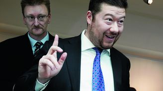 Čeští voliči SPD slaví výhru SPD v Německu a těší se na kancléře Okamuru Čeští voliči SPD slaví výhru SPD v Německu a těší se na kancléře Okamuru