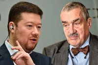 Okamura vyvracel „mýty o Rusku“. Schwarzenberg: Propaganda Kremlu boduje