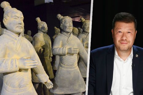 Obrázek: Okamura vyráží do Číny. Chce zrušení víz i terakotovou armádu