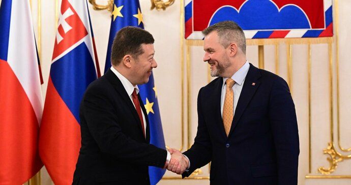 Předseda české Sněmovny Tomio Okamura na oficiální návštěvě Slovenska: Setkání s prezidentem Slovenska P. Pellegrinim (2. 12. 2025)