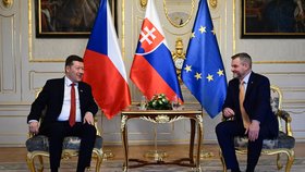 Předseda české Sněmovny Tomio Okamura na oficiální návštěvě Slovenska: Setkání s prezidentem Slovenska P. Pellegrinim (2. 12. 2025)