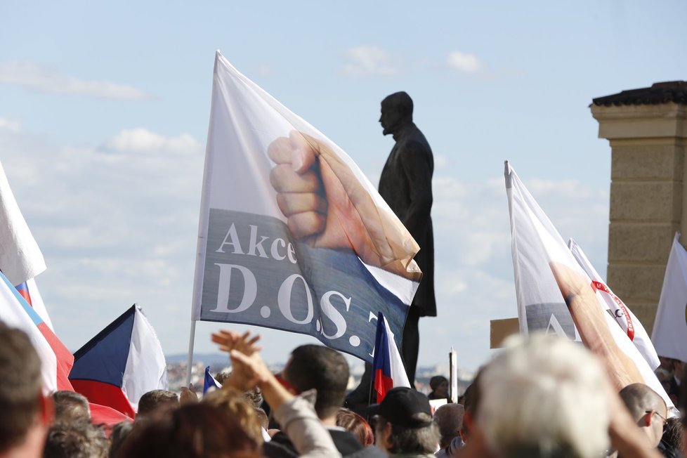 Protiislámská demonstrace Okamurovců na Hradčanském náměstí