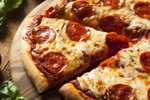 Domácí pizza: Jak připravit lahodné a dokonalé těsto?