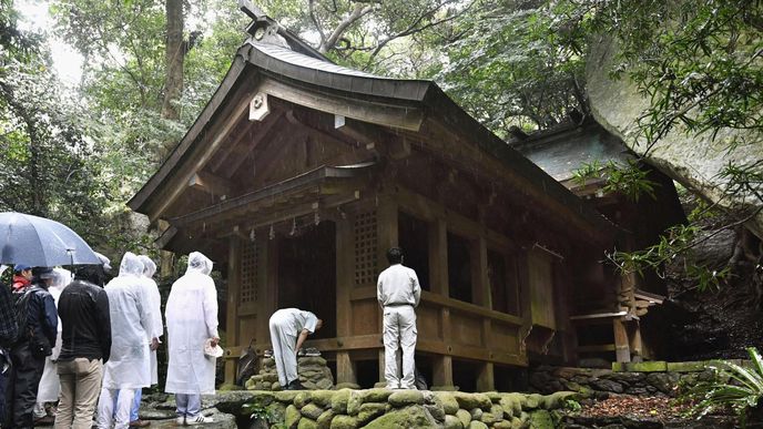 Sem ženy nesmí: Svatyně Okitsu-gū na japonském ostrově  Okinošima.