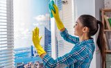 Nablýskaná okna: 6 rad od profíků, jak vyzrát na mytí oken
