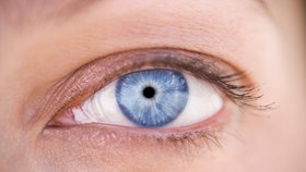 Modré oči jsou náchylnější na nemoci
