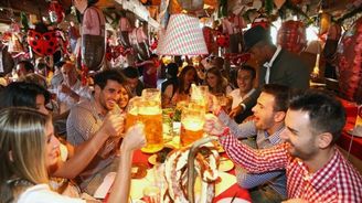 Oktoberfest přilákal nejméně lidí za šest let, pořadatelé viní hraniční kontroly