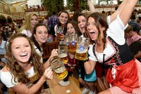 Baťůžkářům asi zatrhnou Oktoberfest. Německé útoky ovlivní i pivní slavnosti