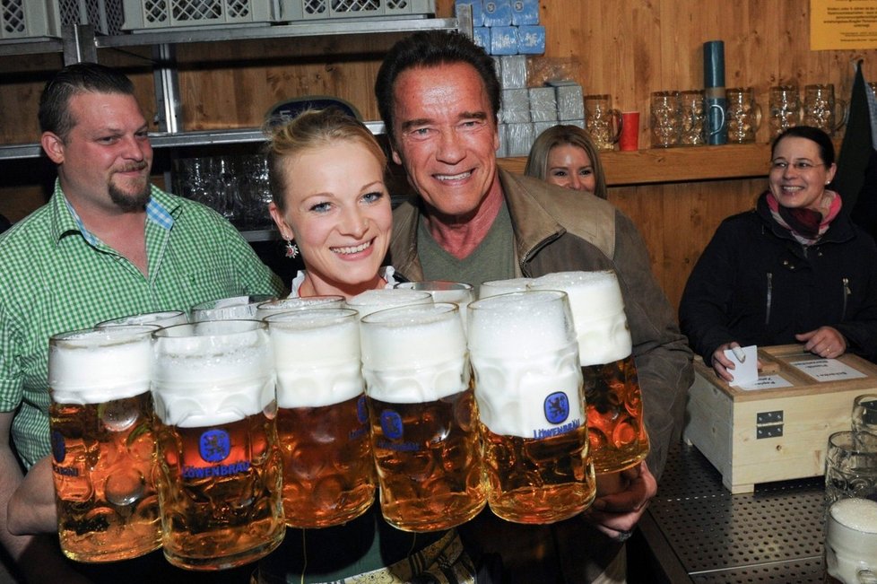 Takhle Arnie pařil na Oktoberfestu 2015.