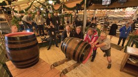 Takhle vypadal Oktoberfest 2016. Nový ročník je za dveřmi, startuje již v sobotu.