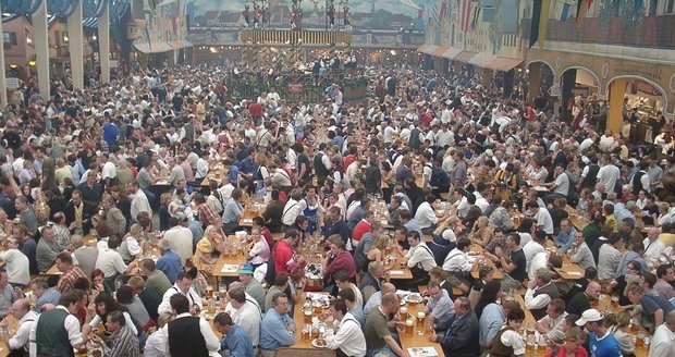 Oktoberfest je nejznámější svátek piva na světě.