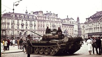 Invaze do Československa byla oprávněná, míní třetina Rusů. Většina o vpádu vojsk vůbec neví