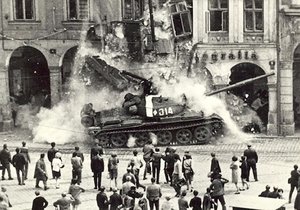 50 let od okupace roku 1968: Vědí Češi, co se tenkrát stalo?
