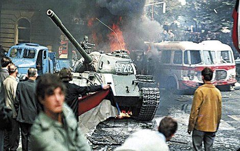 Dne 21. srpna 1968 přijely do Československa sovětské tanky.