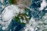 V Karibiku se formuje další hurikán